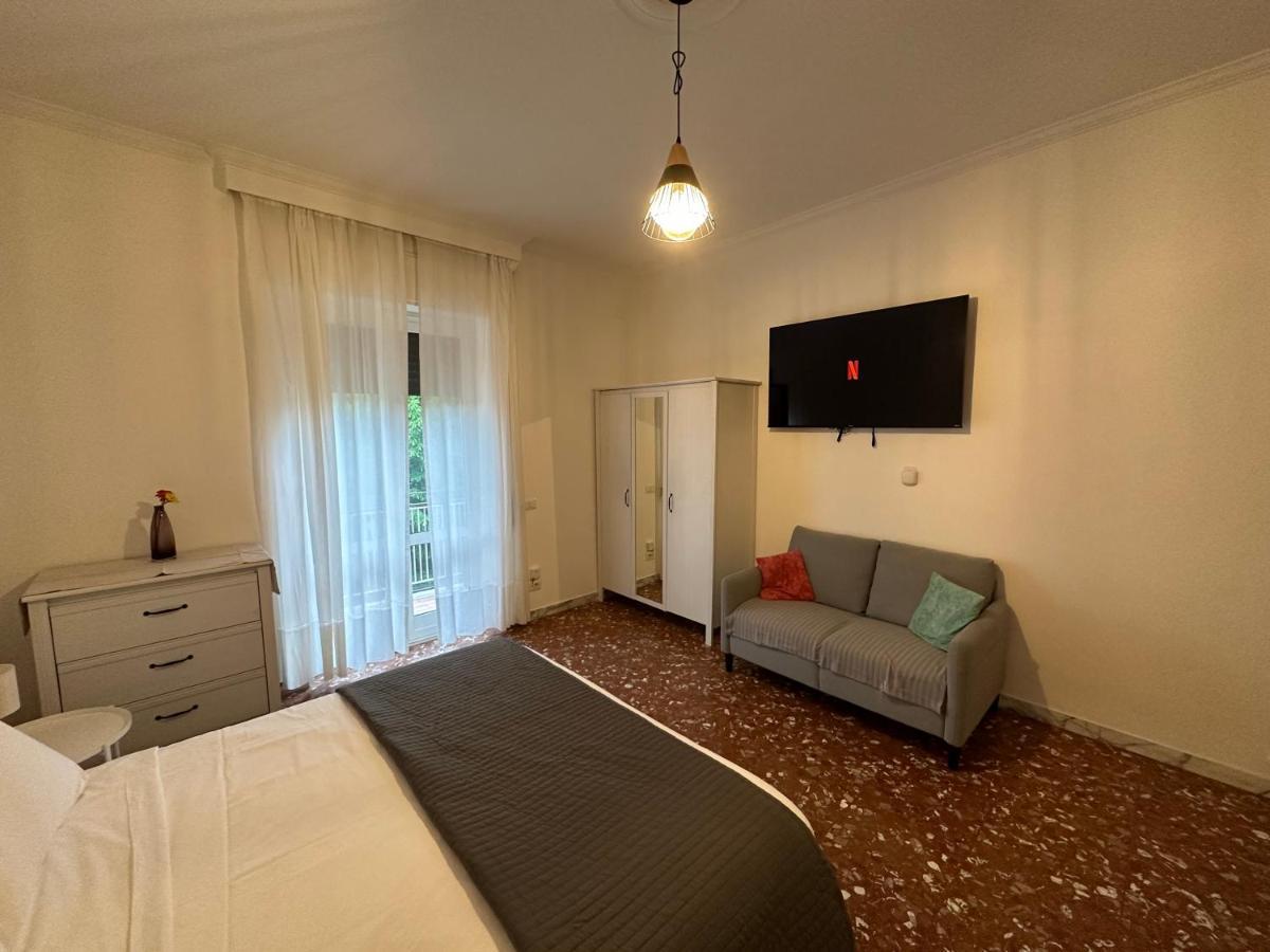 Galleria Frascati Rooms And Apartment Luaran gambar