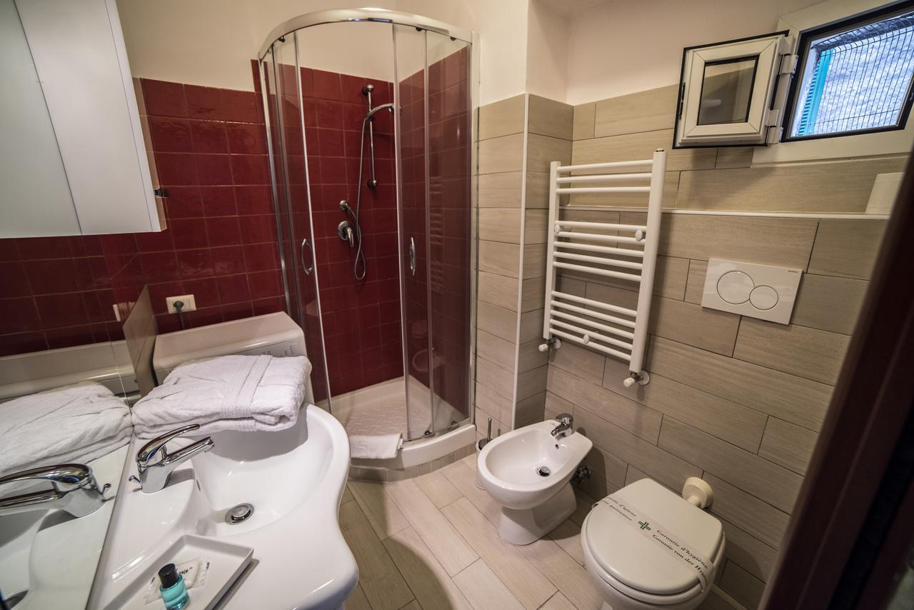 Galleria Frascati Rooms And Apartment Luaran gambar