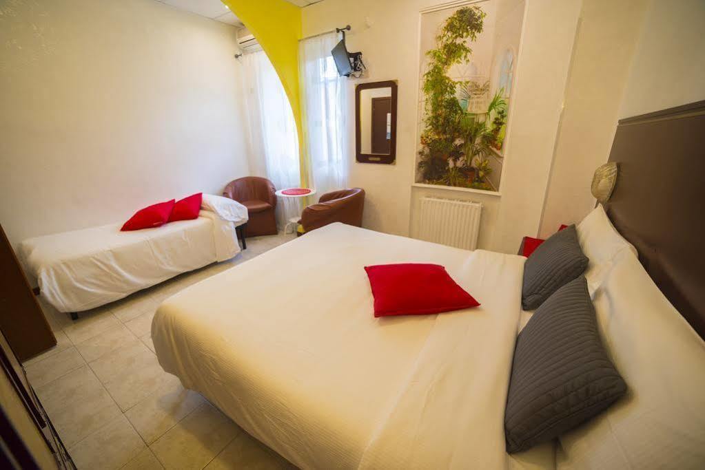 Galleria Frascati Rooms And Apartment Luaran gambar